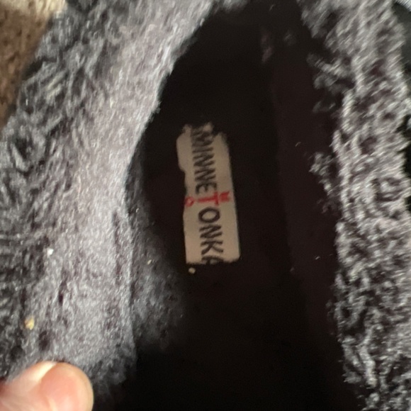 Minnetonka lined moccasin slippers - Picture 2 of 3